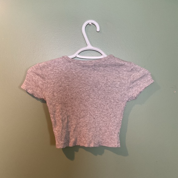 Basic Ribbed Cropped Tee - Picture 2 of 2